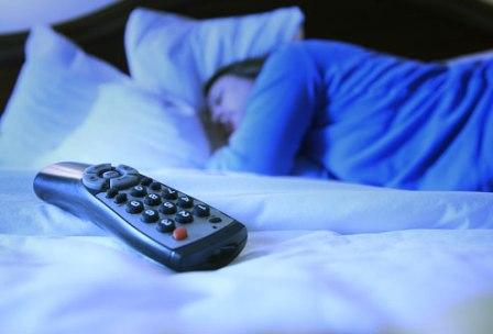 Η χρήση κινητών πριν κοιμηθούμε επηρεάζει τον ύπνο