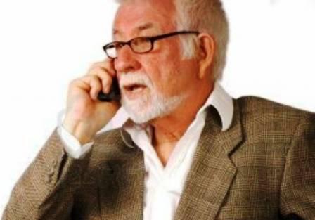 Ξεκαρδιστικό: Τρόποι για να απαντήσεις στα τηλέφωνα των τραπεζών!