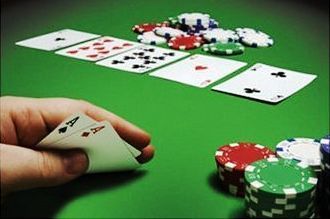 Έπαιζαν Texas Poker και τους συνέλαβαν στη Βέροια