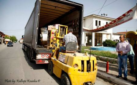 Ελληνίδα από την Γερμανία κοντά στις άπορες οικογένειες της Αλεξάνδρειας (βίντεο-φώτο)