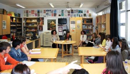 Όταν οι μαθητές του Γυμνασίου Καβασίλων συναντήθηκαν με  τη συγγραφέα Μαρούλα Κλιάφα