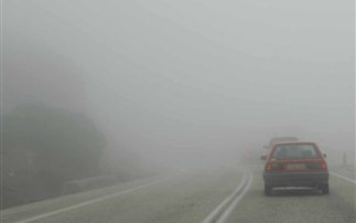 Πυκνή ομίχλη και στη Θεσσαλονίκη – με προβλήματα η κυκλοφορία