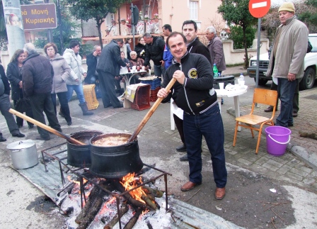 Η γουρουνοχαρά στον Λουτρό (φώτο-βίντεο)