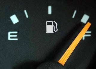 4 απλά πράγματα για να κάνετε οικονομία στη βενζίνη