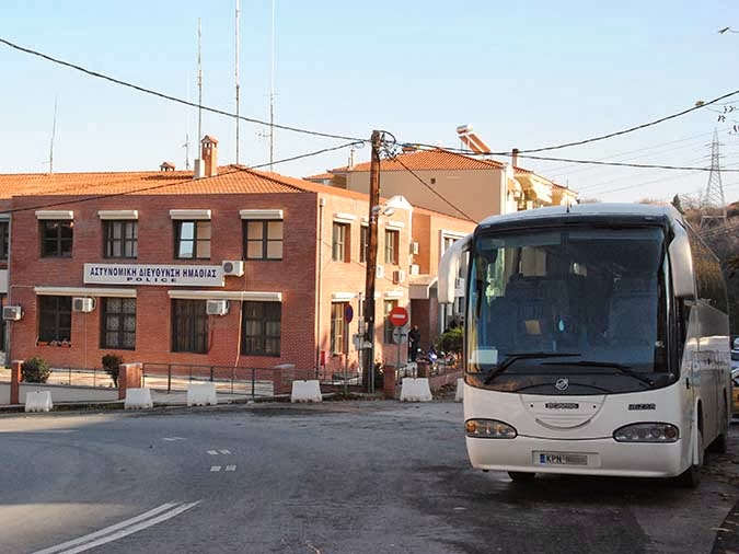 Συνελήφθη στη Βέροια οδηγός λεωφορείου που προσπάθησε να μεταφέρει ΑΕΚτσήδες στη Θεσσαλονίκη