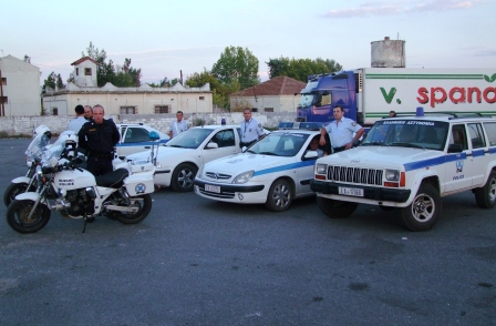 Πολλά αυτοκίνητα της αστυνομίας το πρωί στην Αλεξάνδρεια – τι συμβαίνει