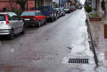 Καθαροί το πρωί οι δρόμοι της Αλεξάνδρειας (φώτο)