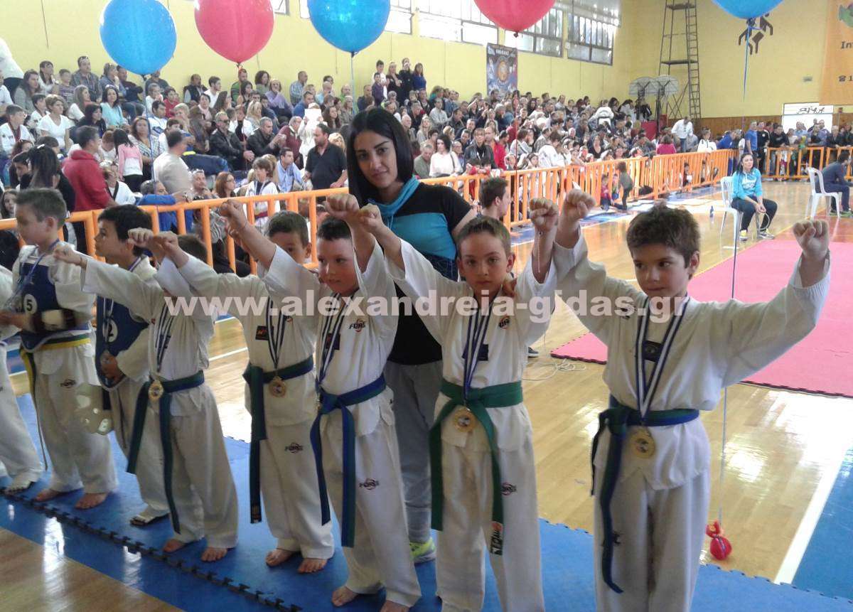 Επιτυχίες και μετάλλια για το Ολυμπιακό TAE KWON DO της Αλεξάνδρειας (φώτο-βίντεο)