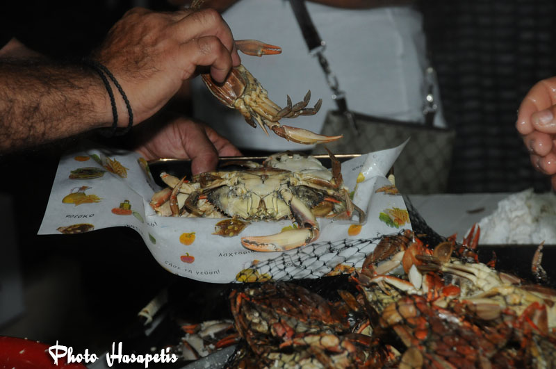 Χαμός στην Καβουροβραδιά που διοργανώθηκε στη Μεθώνη (εικόνες)