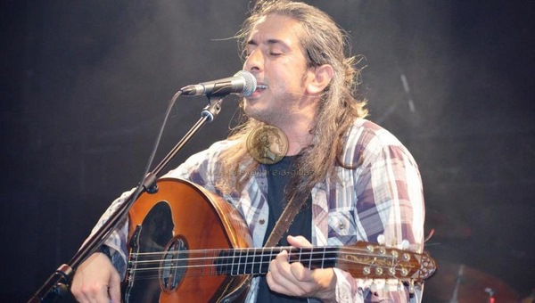 Ο Γιάννης Χαρούλης το Σάββατο στο αρχαίο θέατρο Δίου!