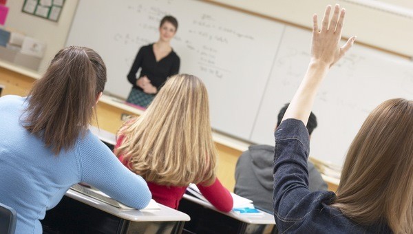 Ανατροπή: Παραμένει ο ΦΠΑ 23% στα φροντιστήρια και τα ιδιωτικά εκπαιδευτήρια