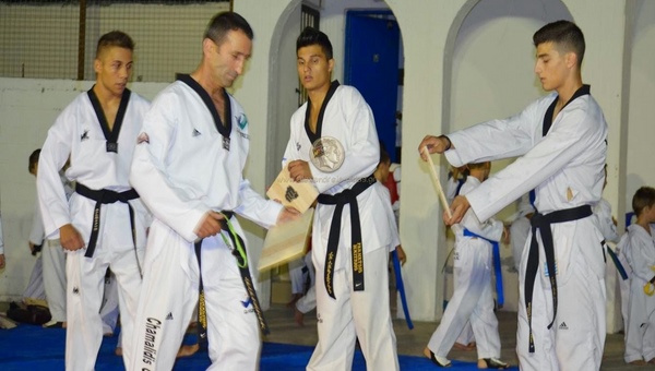 Επίδειξη Ολυμπιακού TAE KWON DO χτες στο αμφιθέατρο