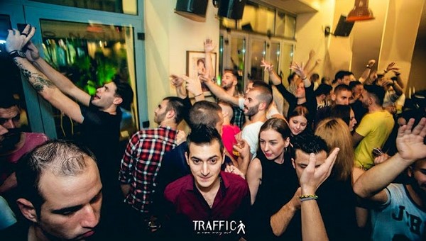Δείτε τι έγινε στο χτεσινό party του Τσιλιπάκου στο TRAFFIC (photos)