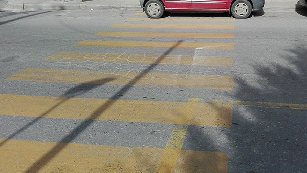 Αναγνώστρια: Έχουν δικαιώματα οι πεζοί στην Αλεξάνδρεια; (απίστευτα παρκαρίσματα)