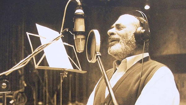 Πέθανε σαν σήμερα ο μεγάλος Στέλιος Καζαντζίδης (φώτο-βίντεο)