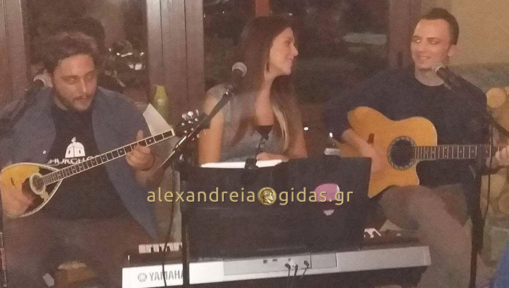 Καθιερώθηκαν οι βραδιές ζωντανής μουσικής στον ΜΑΚΗ στο Βρυσάκι – ιδιαίτερες γεύσεις αύριο το μεσημέρι! (φώτο)