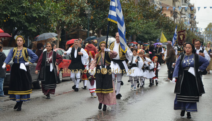 Ολόκληρο το Καρναβάλι της Μελίκης! (βίντεο)
