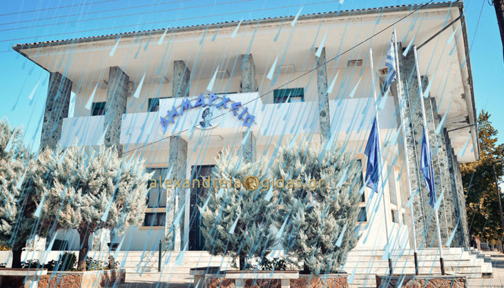 Τώρα: Χαμός στη Θεσσαλονίκη από την καταιγίδα