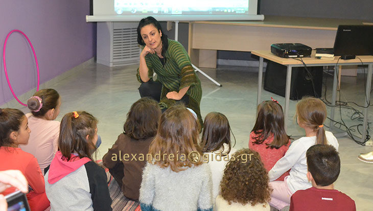 Μέσα από αφήγηση παραμυθιού συγκέντρωσαν φάρμακα για το Κοινωνικό Φαρμακείο του δήμου Αλεξάνδρειας (φώτο)