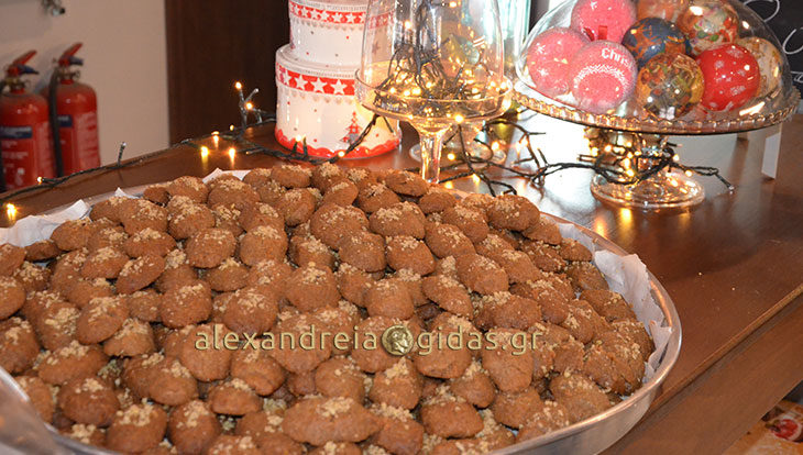 Αναγνώστρια: Μπήκα στο Χειροποίημα στην Αλεξάνδρεια και έφυγα με ένα κουτί μελομακάρονα! (φώτο)