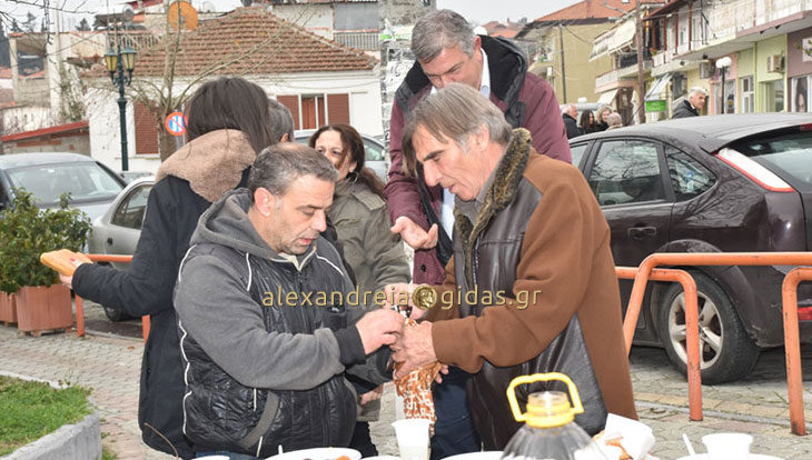 Με παραδοσιακό τρόπο και φέτος τα κούλουμα στο Αιγίνιο Πιερίας (φώτο)