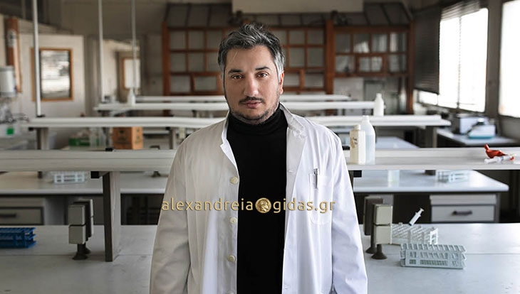 Ο Στέλιος Καρούλιας από την Αλεξάνδρεια: DR & DJ! (φώτο)