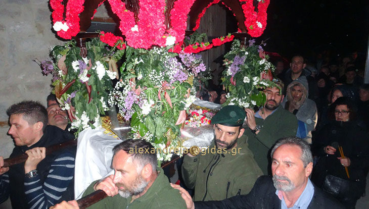 Στην Περιφορά του Επιταφίου στην Ι. Μ. Θεοτόκου Καλλίπετρας οι καταδρομείς της Ημαθίας (φώτο)