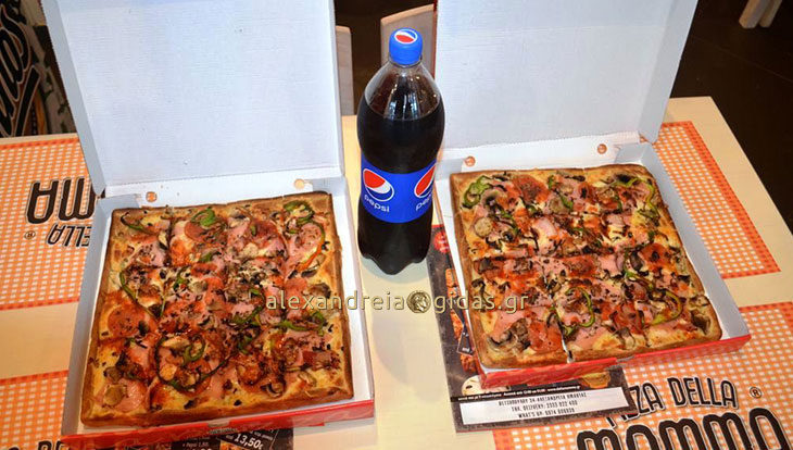 Πείνασες; Πάρε 2 μεγάλες πίτσες + σαλάτα + Pepsi από την DELLA MAMMA με 18,90!