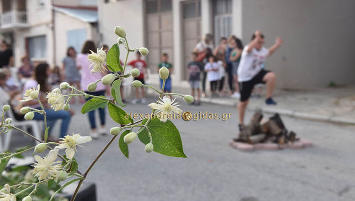 Το έθιμο του Κλήδονα στον Κολινδρό (φώτο)