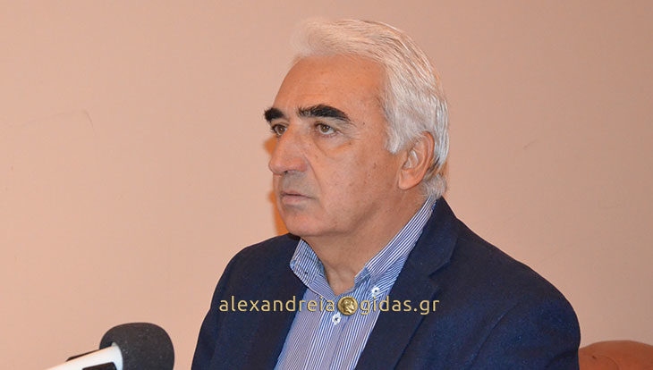 Συνάντηση με κορυφαίο Έλληνα τραγουδιστή για τον Βασίλη Μιχαλακάκη!