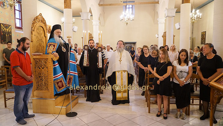 Παράκληση της Παναγίας στον Ι.Ν. Κοιμήσεως Θεοτόκου στο Κλειδί (φώτο)