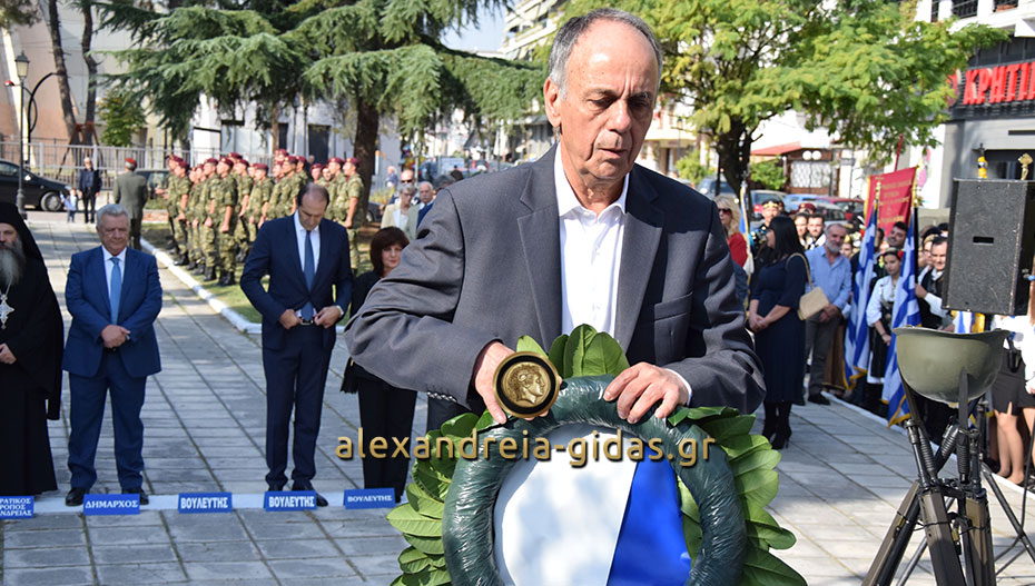 “Τα άκουσε” ο Χρ. Αντωνίου για την Μακεδονία στις εκδηλώσεις στην Αλεξάνδρεια – τι του φώναξαν (βίντεο)