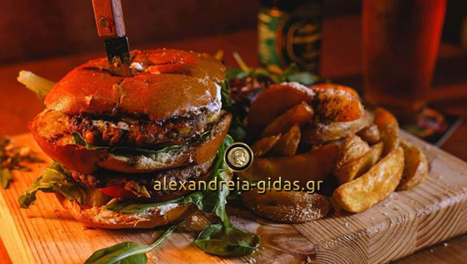 Burger Night η σημερινή Κυριακή στο OLIVE στον πεζόδρομο