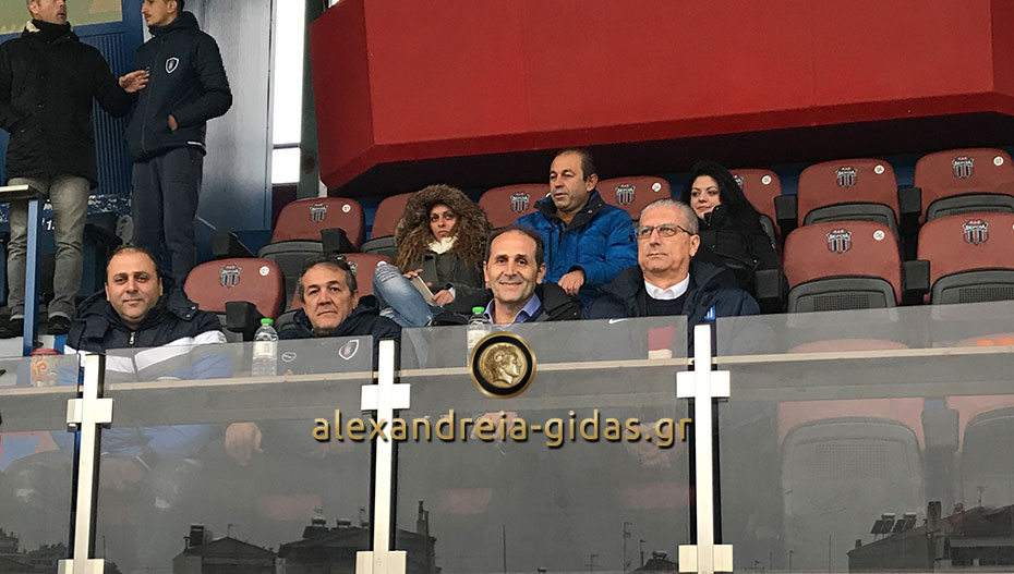 Στα επίσημα του γηπέδου της Βέροιας ο Απ. Βεσυρόπουλος (φώτο)