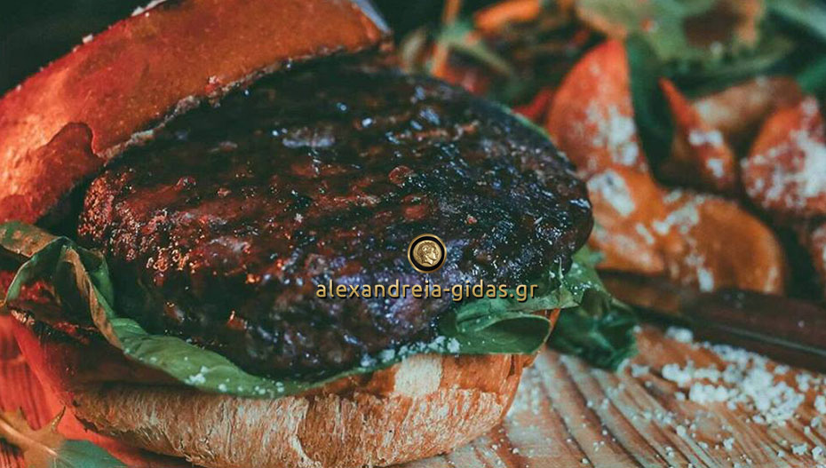 Απολαυστική βραδιά με burger σήμερα Κυριακή στο OLIVE στον πεζόδρομο