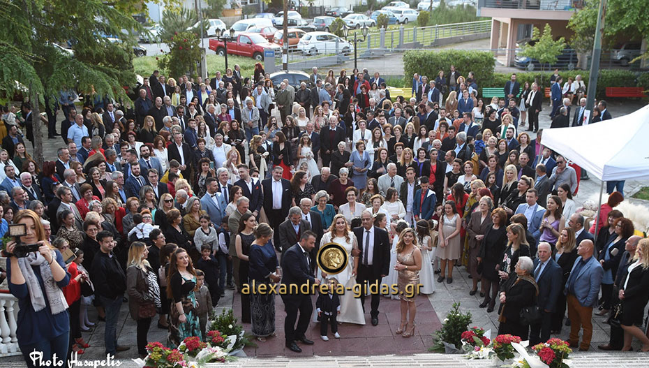 Ο γάμος του Γιάννη και της Άρτεμης (εικόνες)