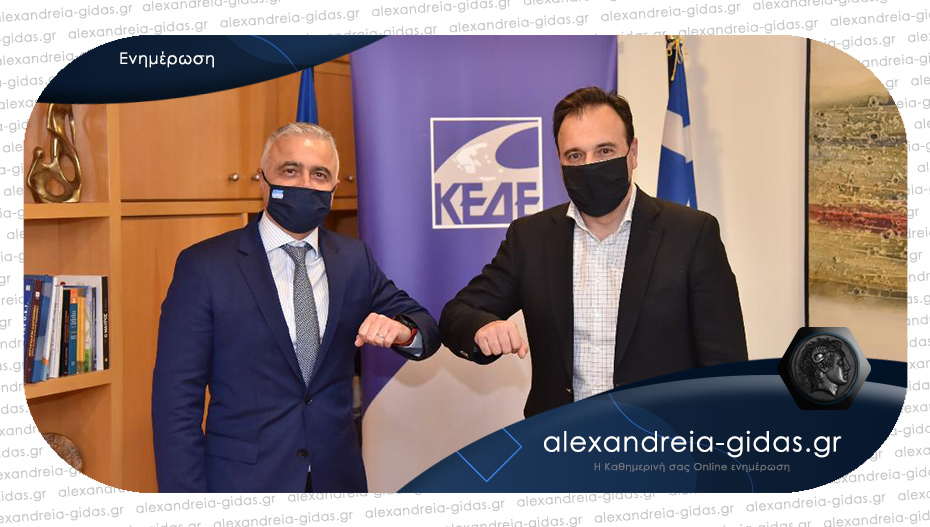 Συνάντηση Τσαβδαρίδη με τον πρόεδρο της ΚΕΔΕ για την τοπική αυτοδιοίκηση