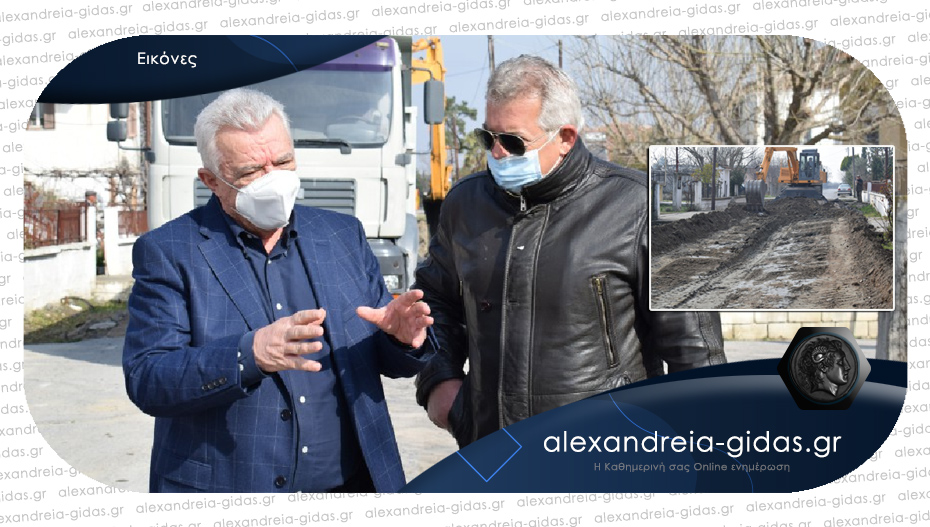 Στρώνουν άσφαλτο στα Τρίκαλα του δήμου Αλεξάνδρειας – τι δήλωσε για το έργο ο δήμαρχος