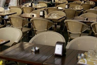 Με υπεύθυνη δήλωση στον δήμο πλέον οι άδειες για μικρές επιχειρήσεις