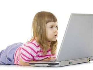 Ενας στους πέντε γονείς δεν έχει ιδέα τι κάνουν τα παιδιά του στο Internet