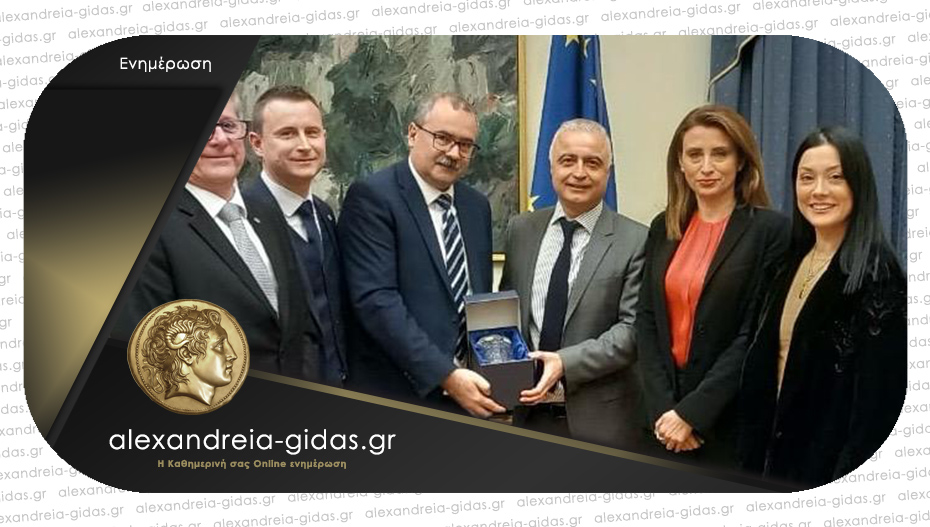 Τις ελληνικές θέσεις για το μεταναστευτικό ζήτημα συζήτησε με βουλευτές της Τσεχίας ο Τσαβδαρίδης